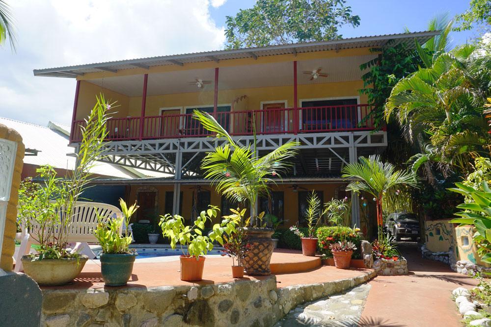 Cabinas Jimenez ปัวร์โตคิมาเนซ ภายนอก รูปภาพ